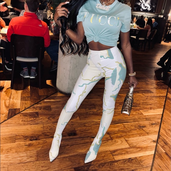 Emilio Pucci boot leggings with matching T-shirt worn once - Picture 5 of 5